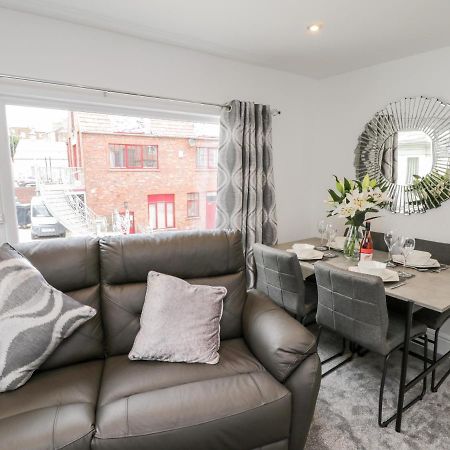 Daisy'S Den Apartamento Whitby Exterior foto