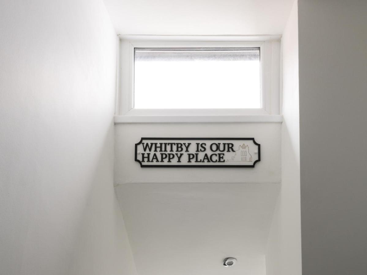 Daisy'S Den Apartamento Whitby Exterior foto