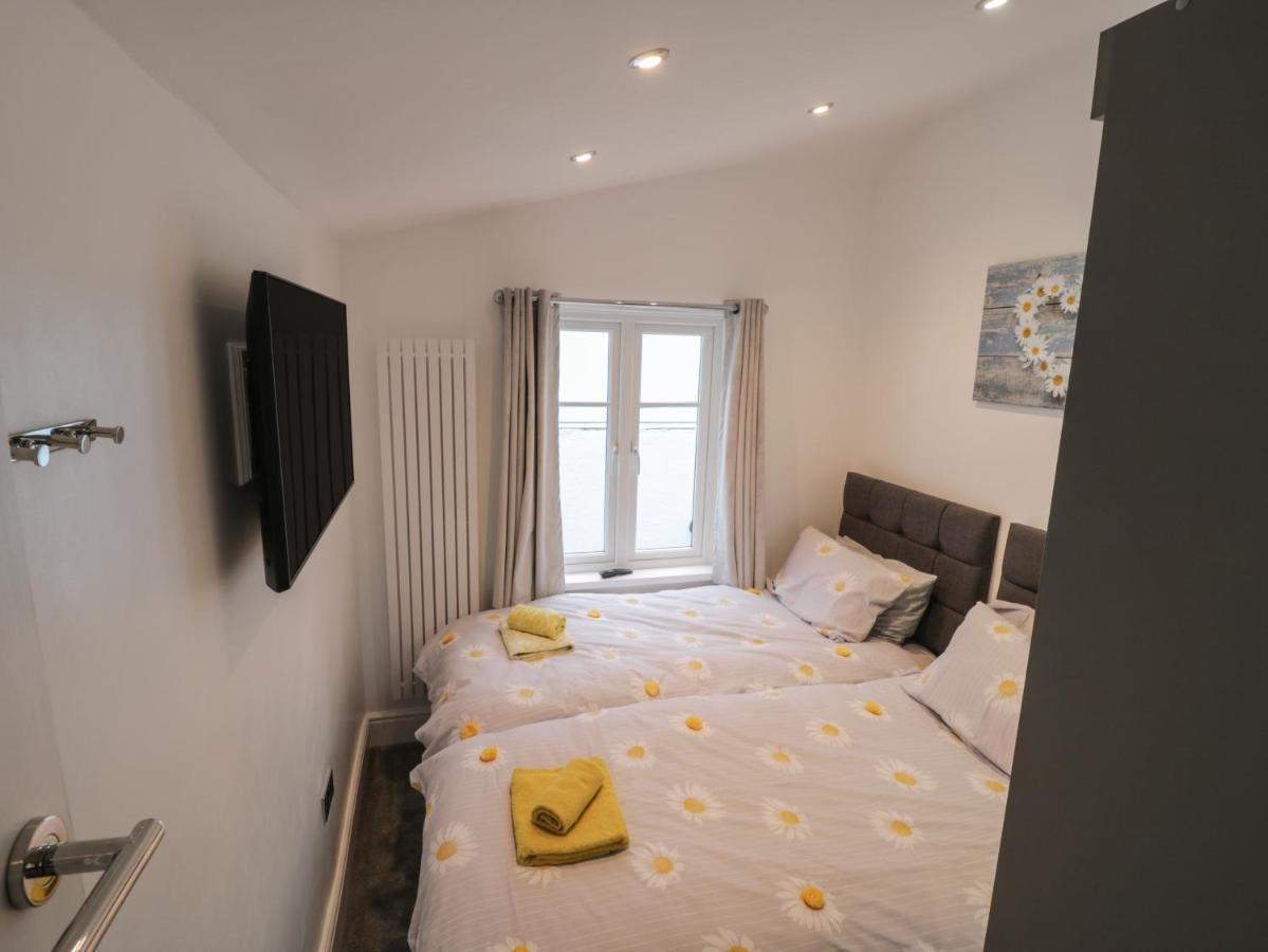 Daisy'S Den Apartamento Whitby Exterior foto