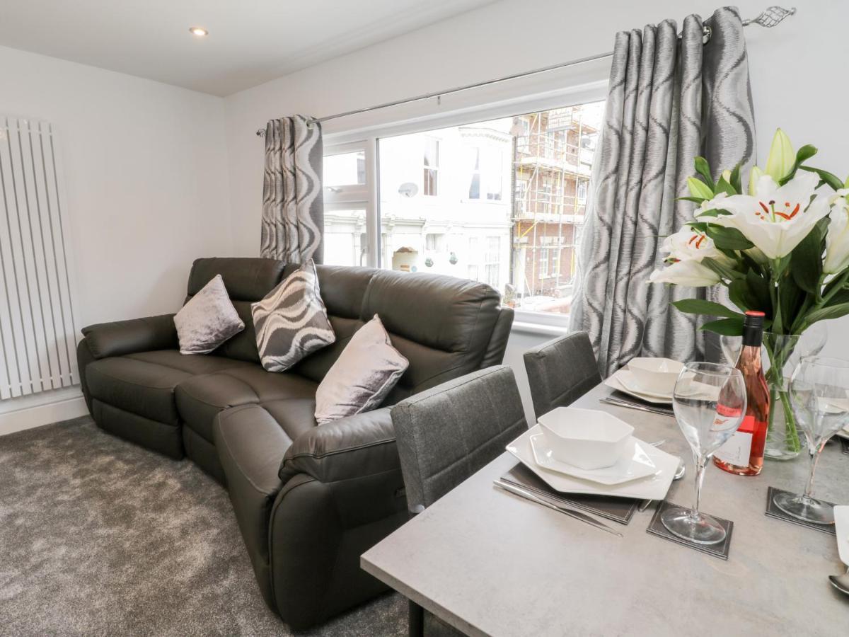Daisy'S Den Apartamento Whitby Exterior foto